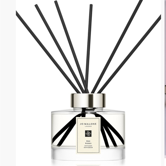 Red Roses Scent Surround™ Diffuser- 650 ml - Picture 1 of 6